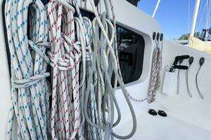 2010 Broadblue 435 thumbnail 35