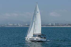 93 2024 Dufour D41 Yacht For Sale in Marina del Rey CA