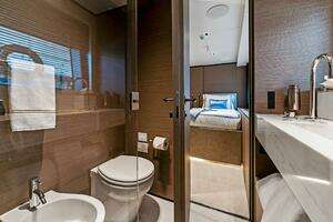 2024 Custom Line Navetta 33 thumbnail 92