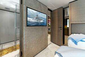 2024 Custom Line Navetta 33 thumbnail 91