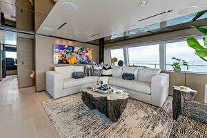 2024 Custom Line Navetta 33 thumbnail 45