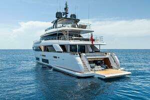 2024 Custom Line Navetta 33 thumbnail 11