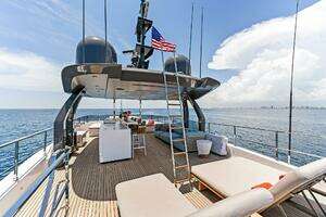 2024 Custom Line Navetta 33 thumbnail 18