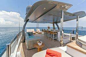 2024 Custom Line Navetta 33 thumbnail 19