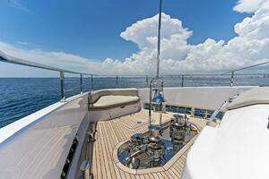 2024 Custom Line Navetta 33 thumbnail 28