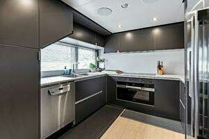 2024 Custom Line Navetta 33 thumbnail 67