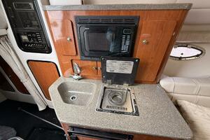 THE BEACH HOUSE 29ft Crownline Yacht For Sale