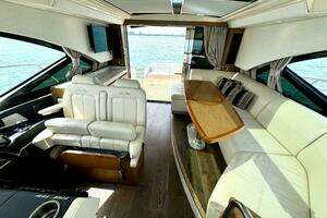 2017 Sea Ray 510 Sundancer thumbnail 18