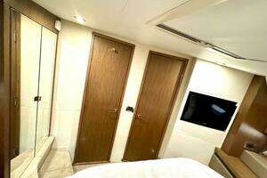 2017 Sea Ray 510 Sundancer thumbnail 46
