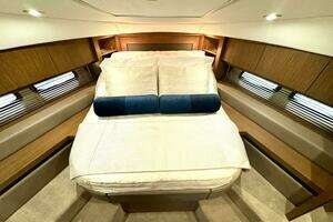 2017 Sea Ray 510 Sundancer thumbnail 45