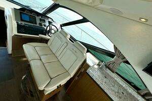 2017 Sea Ray 510 Sundancer thumbnail 59