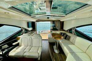 2017 Sea Ray 510 Sundancer thumbnail 19