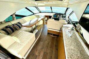 2017 Sea Ray 510 Sundancer thumbnail 14