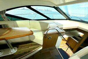 2017 Sea Ray 510 Sundancer thumbnail 21