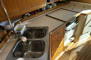 2004 Catalina MK II thumbnail 25