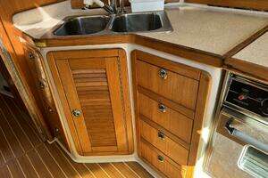 2004 Catalina MK II thumbnail 31