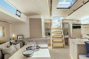 2025 Beneteau Oceanis Yacht 54 thumbnail 19