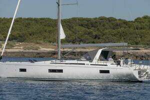 2025 Beneteau Oceanis Yacht 54 thumbnail 16