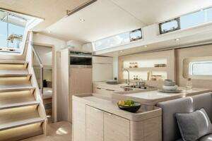 2025 Beneteau Oceanis Yacht 54 thumbnail 23