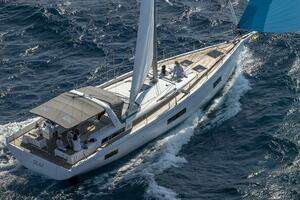 2025 Beneteau Oceanis Yacht 54 thumbnail 1
