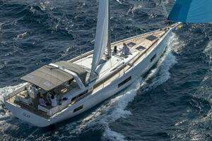 2025 Beneteau Oceanis Yacht 54 thumbnail 1