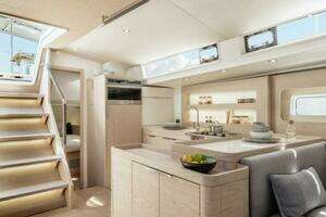 2025 Beneteau Oceanis Yacht 54 thumbnail 23