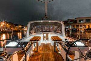 2025 Beneteau Oceanis Yacht 54 thumbnail 13