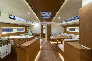 2025 Beneteau Oceanis Yacht 54 thumbnail 10