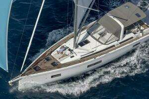 2025 Beneteau Oceanis Yacht 54 thumbnail 18