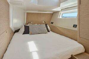 2025 Beneteau Oceanis Yacht 60 thumbnail 19