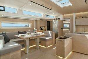 2025 Beneteau Oceanis Yacht 60 thumbnail 12