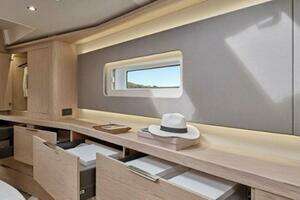 2025 Beneteau Oceanis Yacht 60 thumbnail 17
