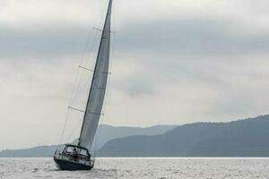 2025 Beneteau Oceanis Yacht 60 thumbnail 4