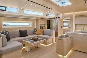 2025 Beneteau Oceanis Yacht 60 thumbnail 11