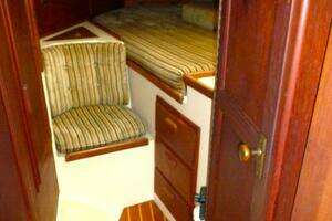 1983 Pacific Seacraft 37 thumbnail 6