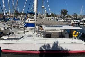 THE SALTY SHEEP 38ft Gemini Yacht For Sale