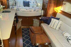 2009 Sea Ray SUNDANCER 350 thumbnail 27