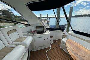 2009 Sea Ray SUNDANCER 350 thumbnail 22