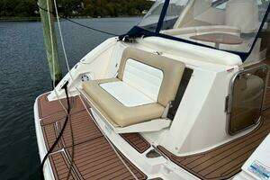 2009 Sea Ray SUNDANCER 350 thumbnail 12