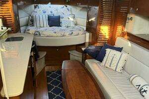 2009 Sea Ray SUNDANCER 350 thumbnail 26