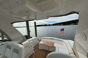 2009 Sea Ray SUNDANCER 350 thumbnail 20