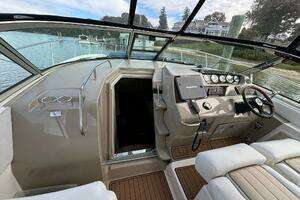 2009 Sea Ray SUNDANCER 350 thumbnail 14
