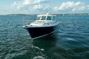  2013 Sabre 38 Salon Express Yacht For Sale in Barrington RI