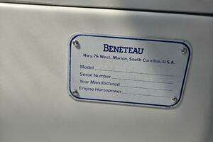 1996 Beneteau Oceanis 351 thumbnail 23