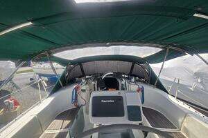 1996 Beneteau Oceanis 351 thumbnail 16