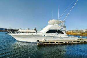 Easy Going 2005 Viking 52 Convertible Yacht For Sale in Brooklyn NY