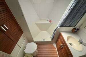 1978 Chris-Craft 410 Motor Yacht thumbnail 20