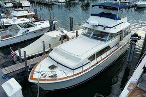 1978 Chris-Craft 410 Motor Yacht thumbnail 7