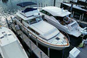 1978 Chris-Craft 410 Motor Yacht thumbnail 6