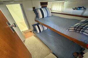 1978 Chris-Craft 410 Motor Yacht thumbnail 19